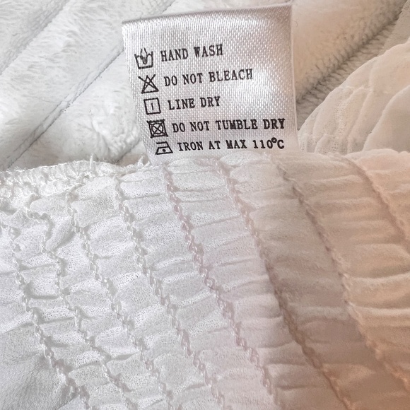 #A004 Nancy Romantic Chic Modern Drama Organza White ruffle top NWT M - Picture 8 of 9